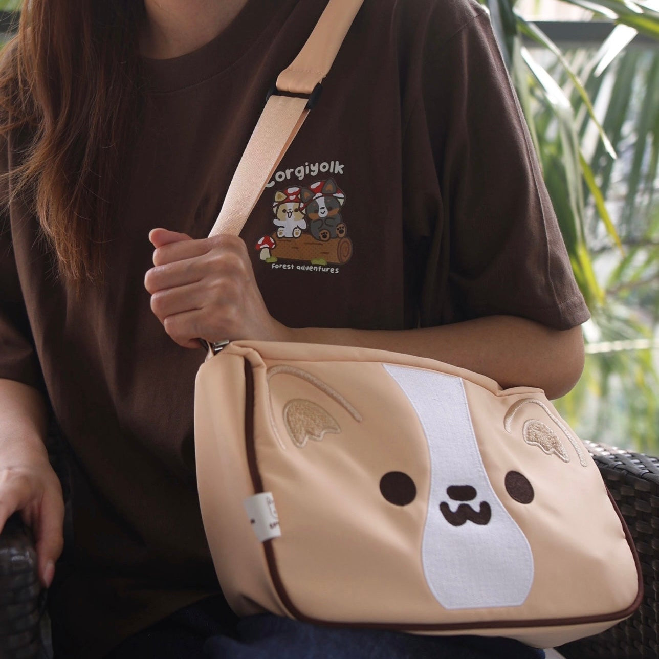 Corgiyolk Bread Puffy Sling (Preorder)